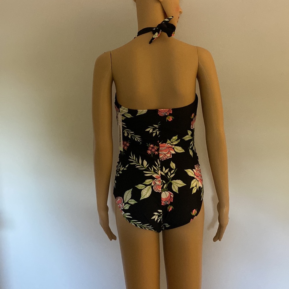 NWT sz M(8-10) Crane one piece swimsuit, tied in back.Black with rose print! - Picture 4 of 8